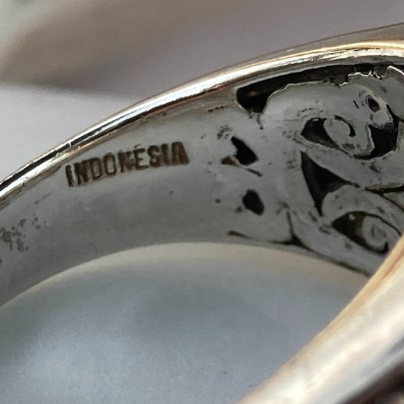 Gorgeous large CNA mother of pearl ring on filigreed sterling silver setting - Picture 6 of 8